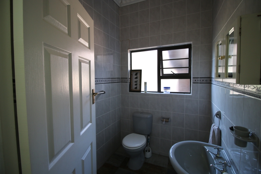 4 Bedroom Property for Sale in Dorchester Heights Eastern Cape